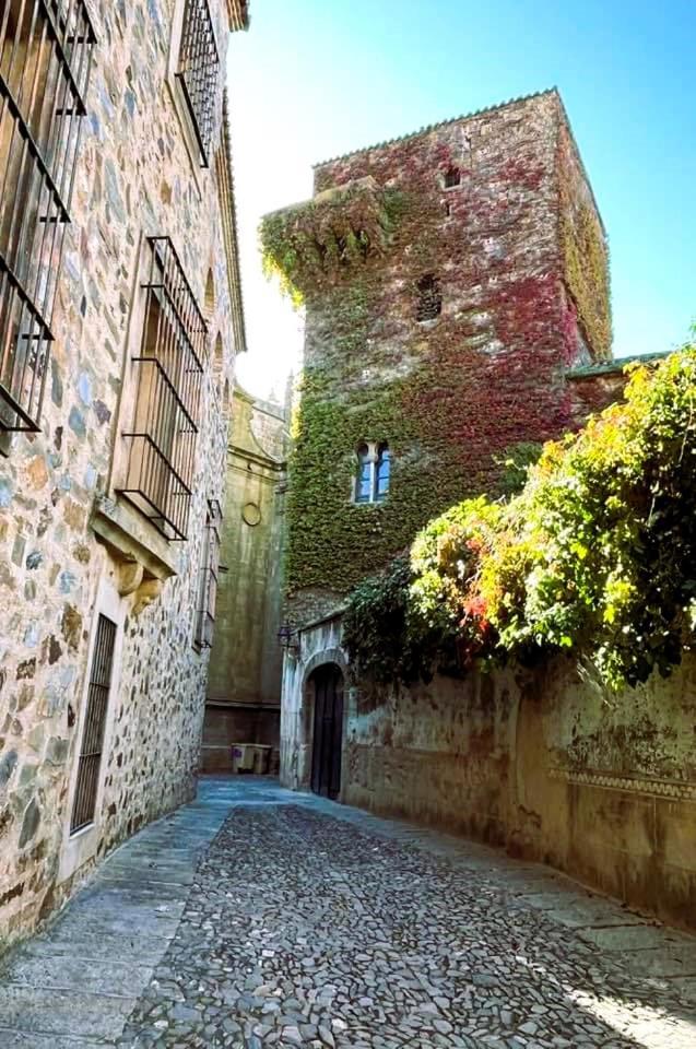 Las Cuatro Esquinas De Cáceres Exterior photo