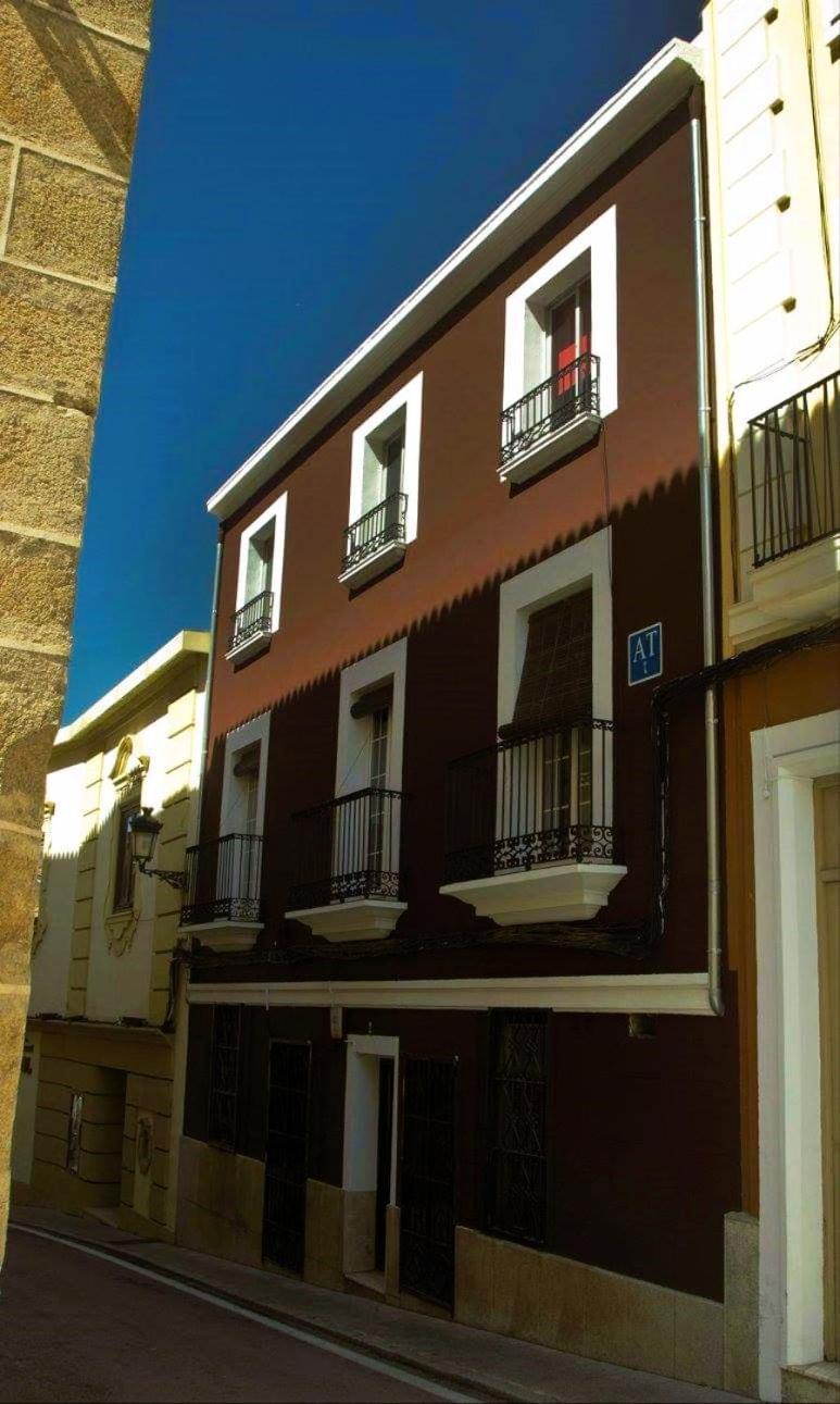 Las Cuatro Esquinas De Cáceres Exterior photo