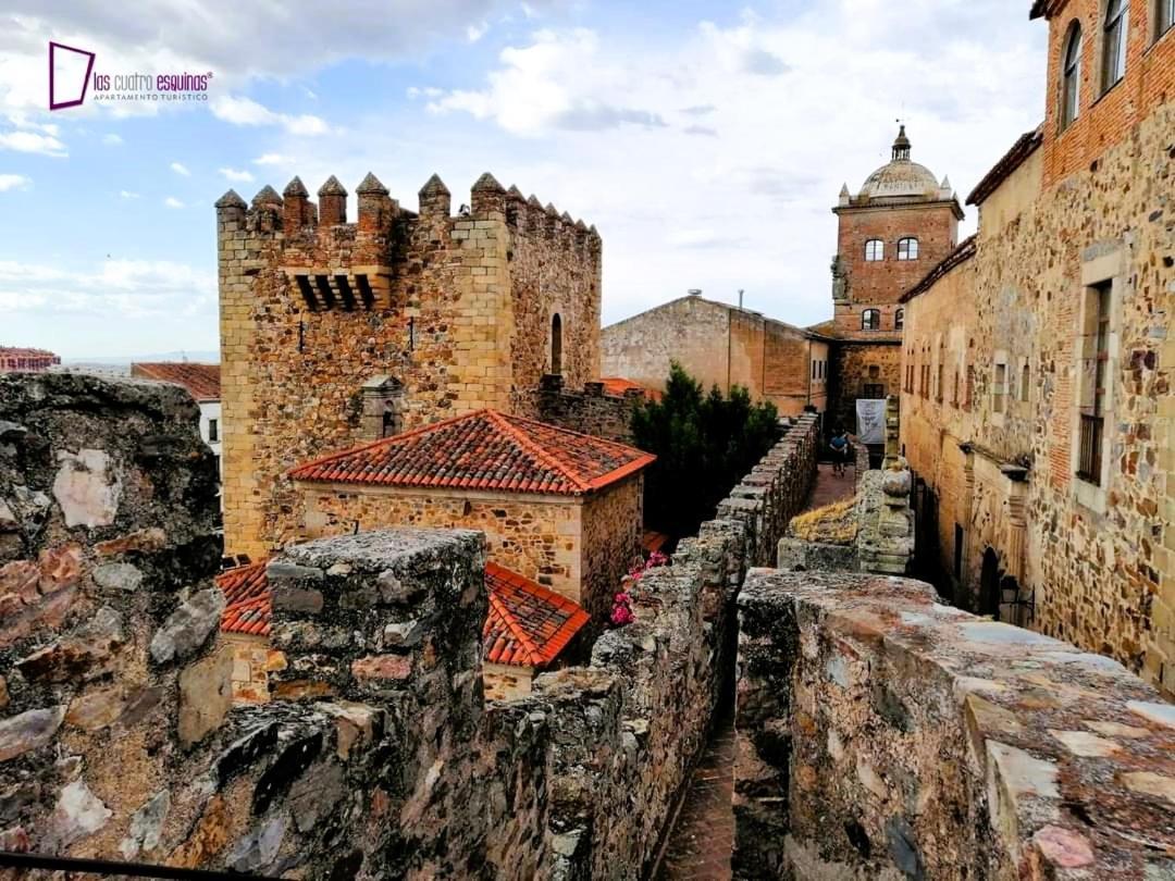 Las Cuatro Esquinas De Cáceres Exterior photo